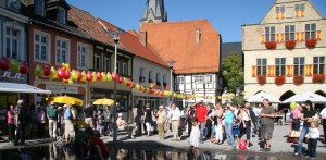 Marktplatz mit Besuchern_Werne